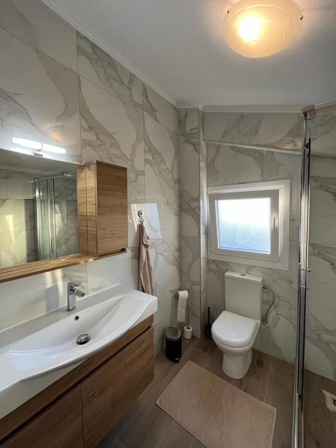 Blue Fish Luxury Villa Nikiti  Exterior foto